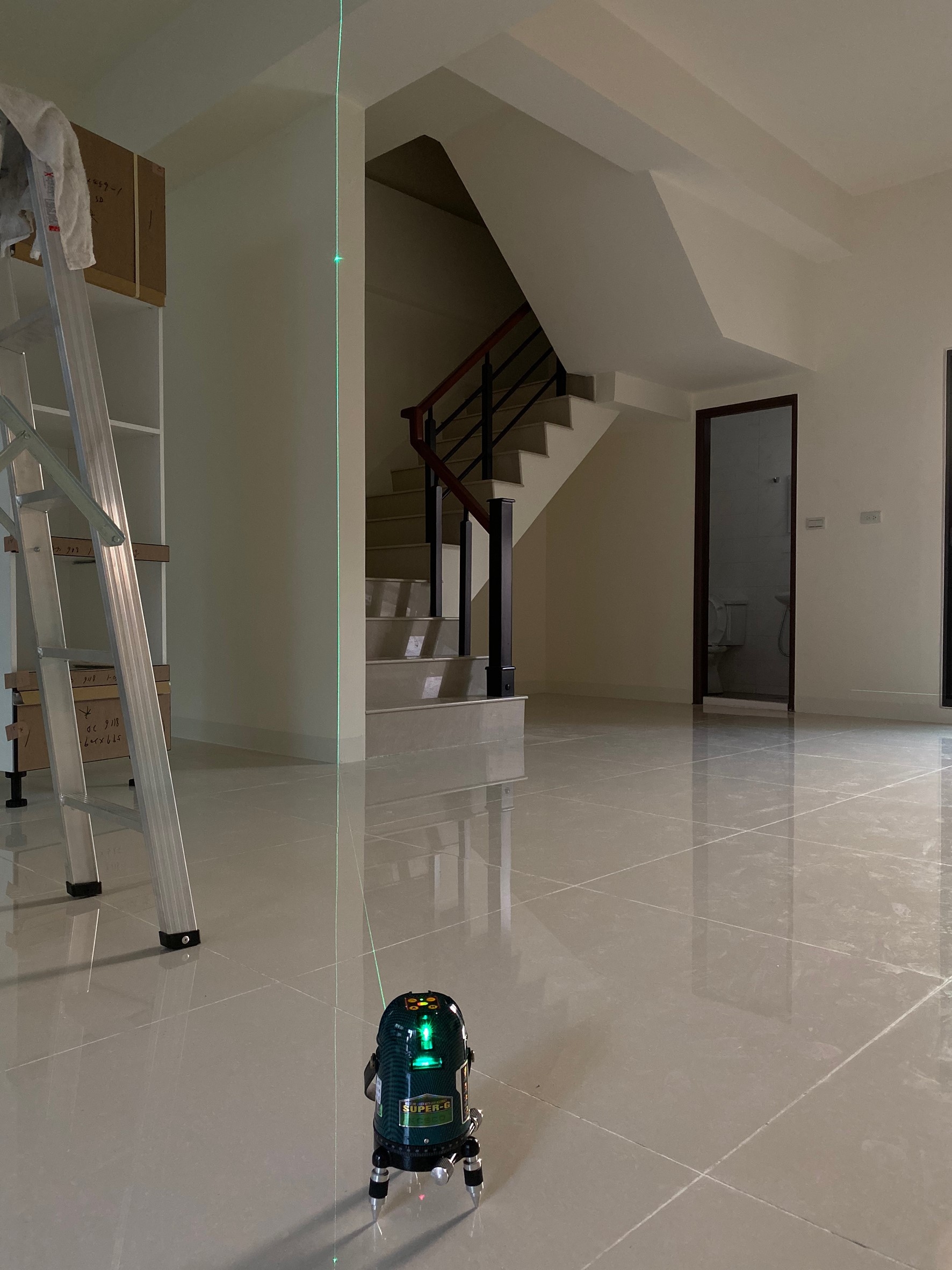 雷射水平墨線儀