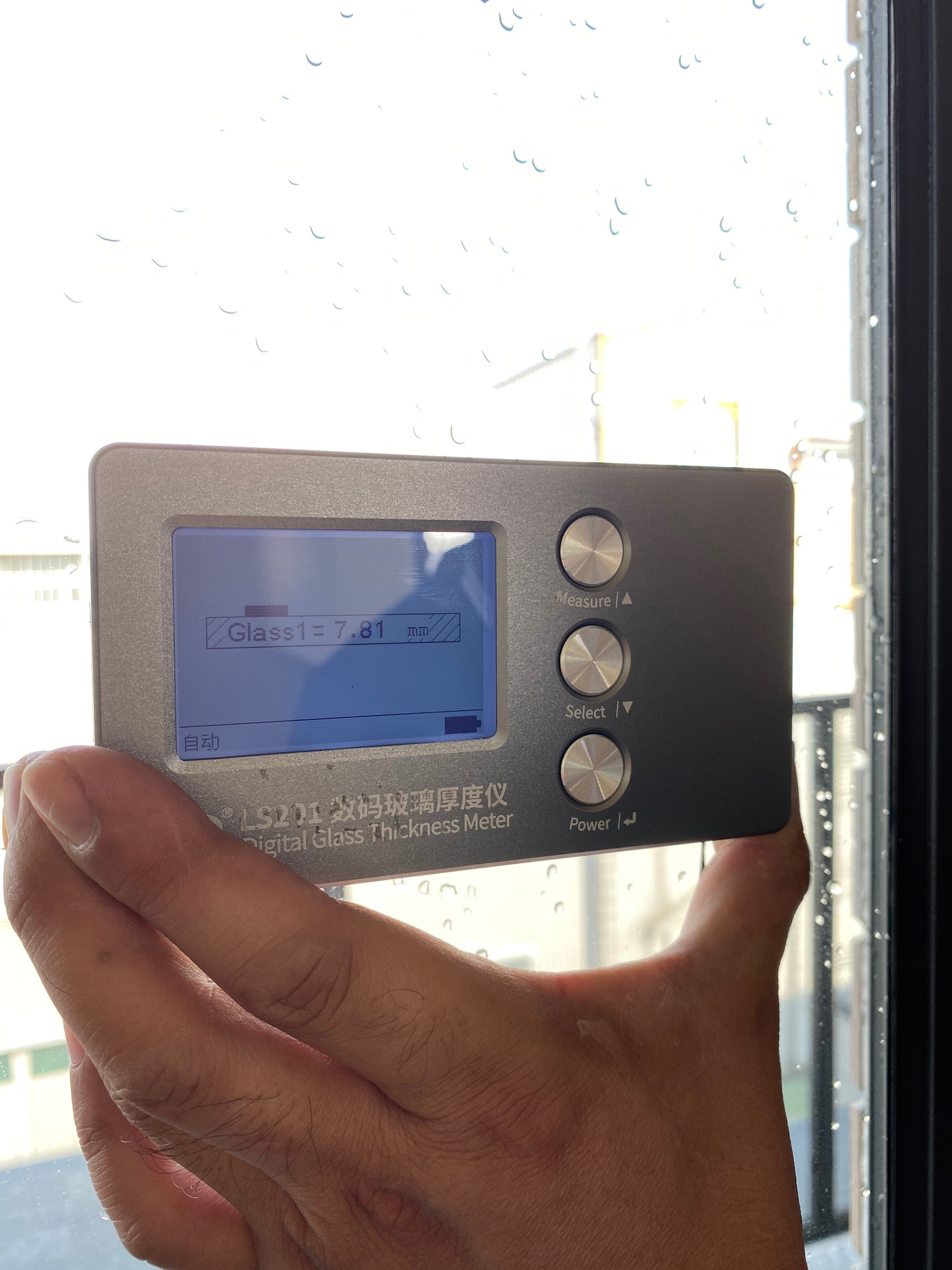 玻璃測厚儀檢查窗戶玻璃厚度案例&nbsp;