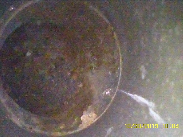 使用工業內視鏡檢查排水孔是否有異物