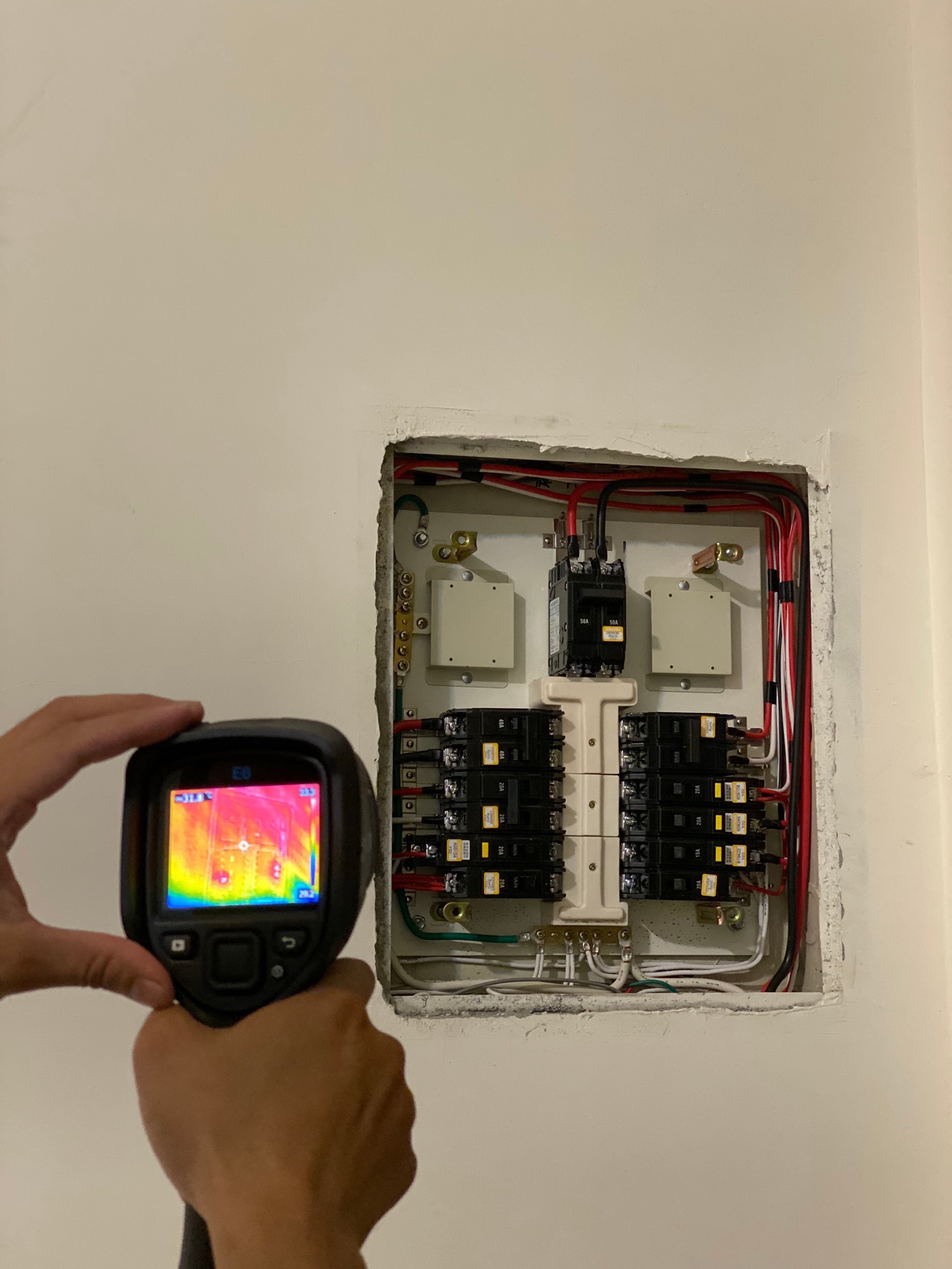 紅外線熱影像儀測試總電路開關