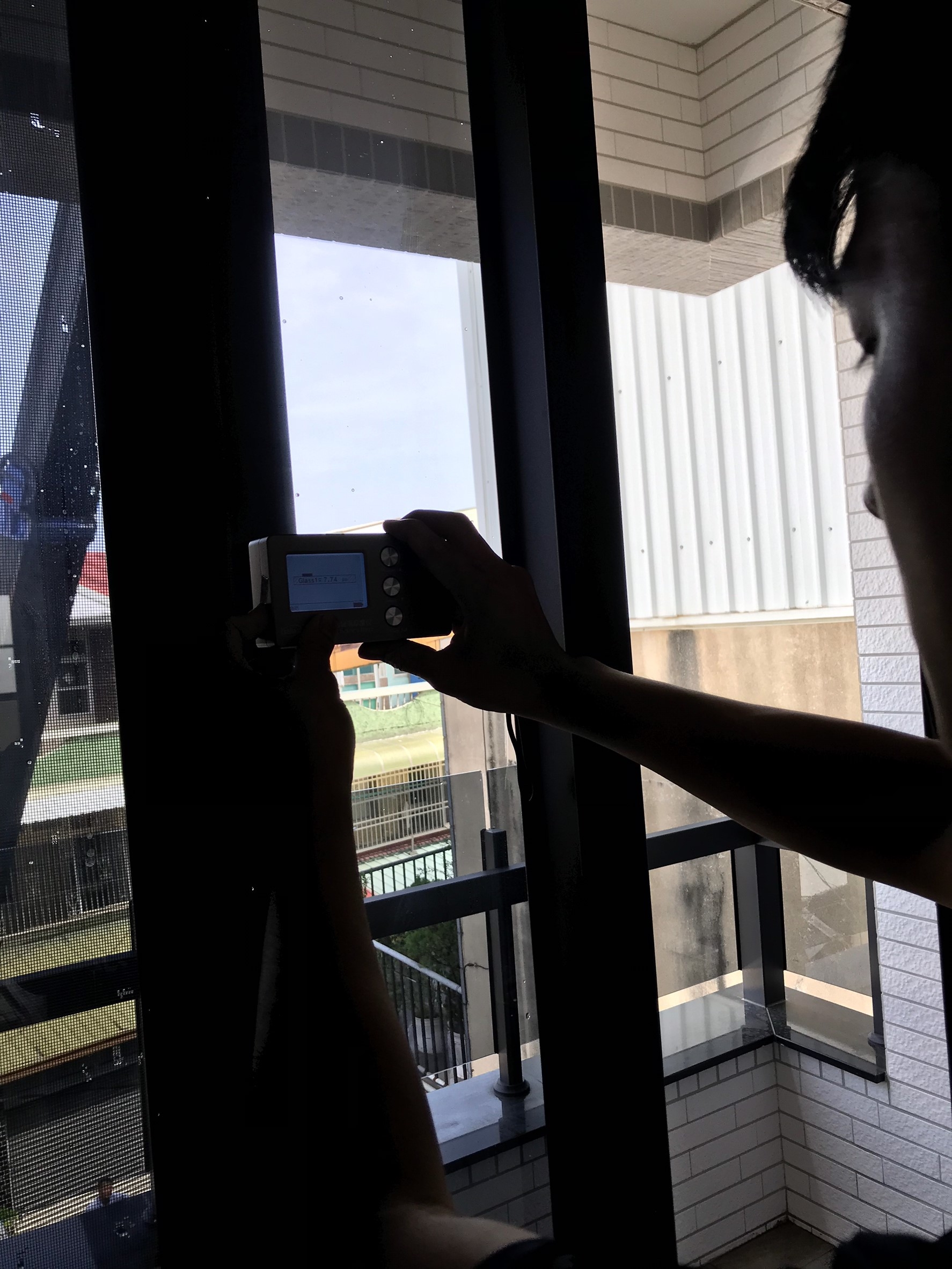 玻璃測厚儀檢查窗戶玻璃厚度案例&nbsp;