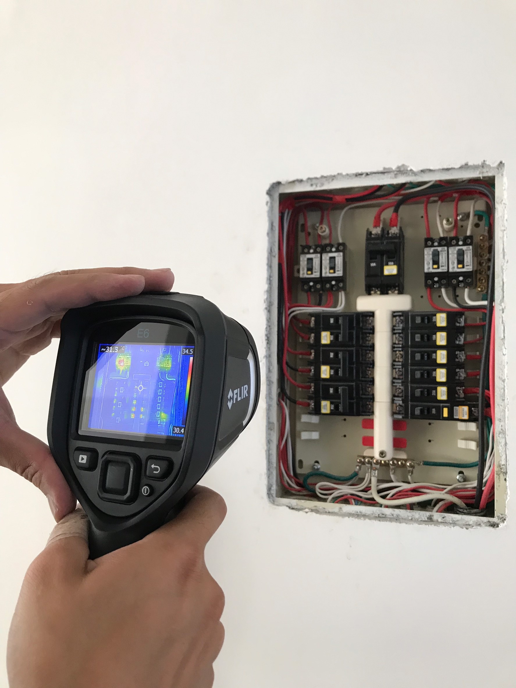 紅外線熱影像儀測試總電路開關