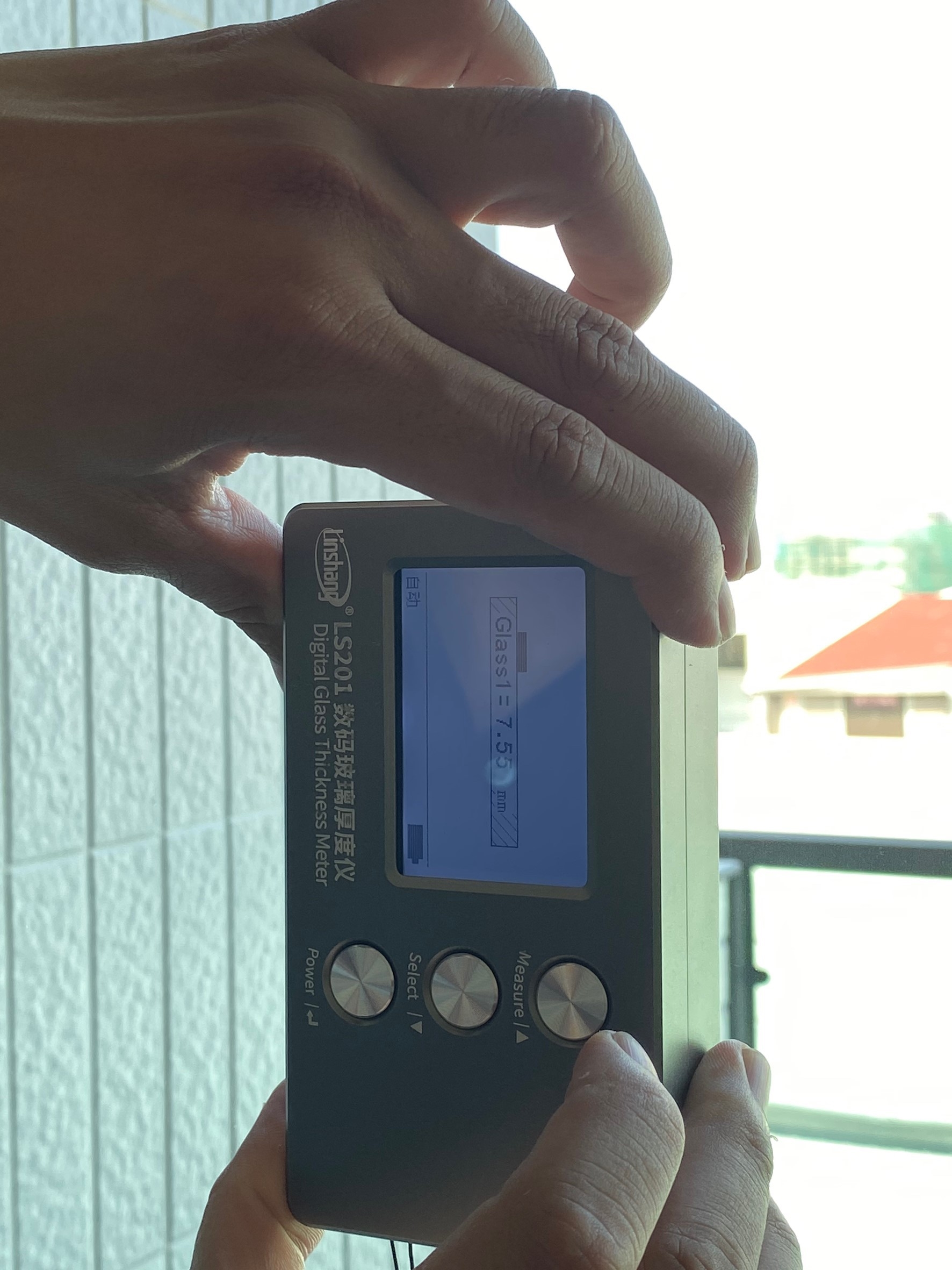 玻璃測厚儀檢查窗戶玻璃厚度案例&nbsp;