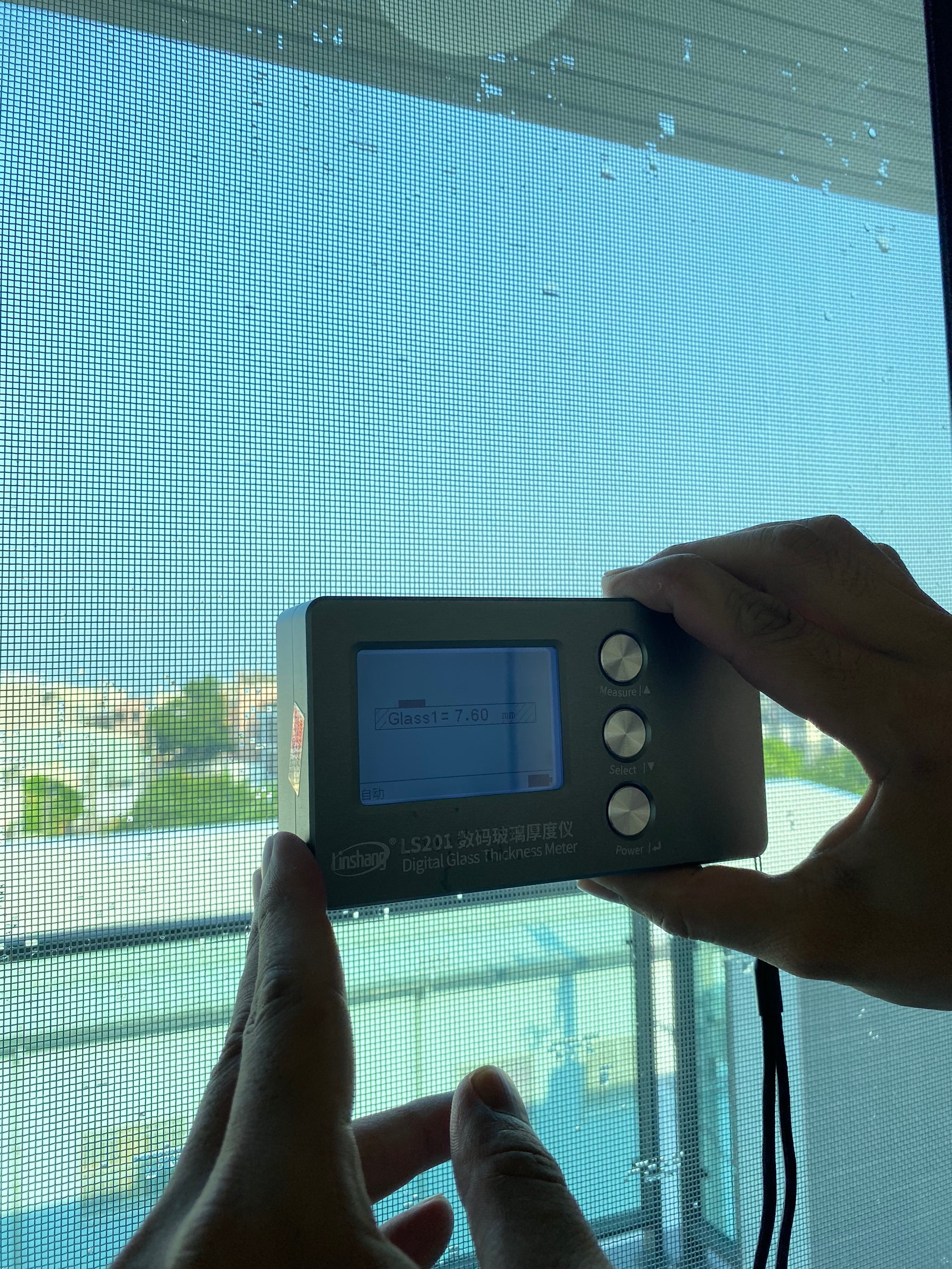 玻璃測厚儀檢查窗戶玻璃厚度案例&nbsp;