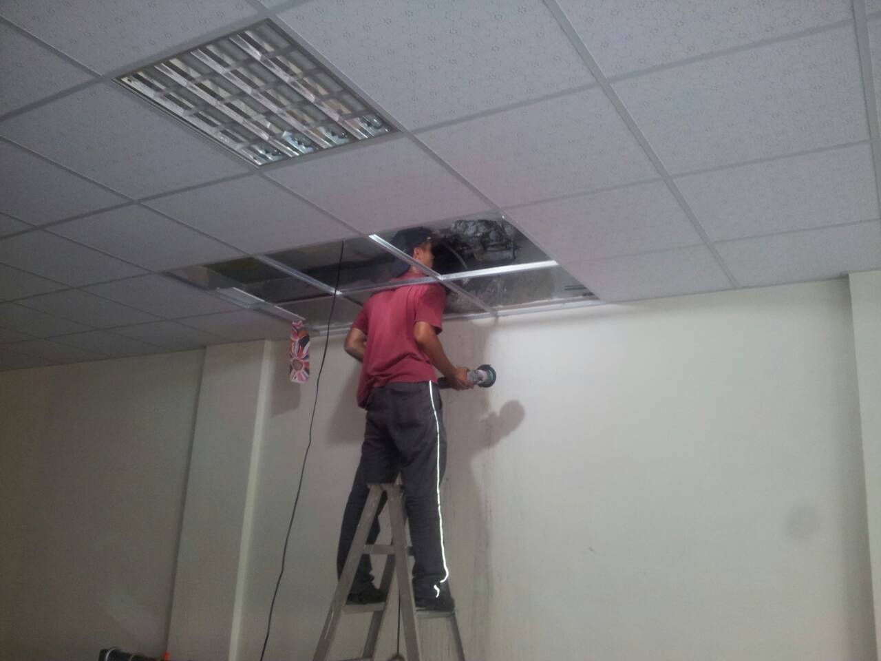 輕鋼架隔間工程