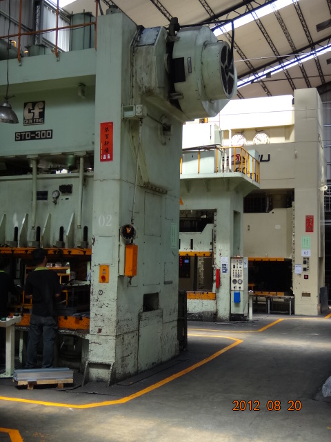 沖床-順盛工業股份有限公司