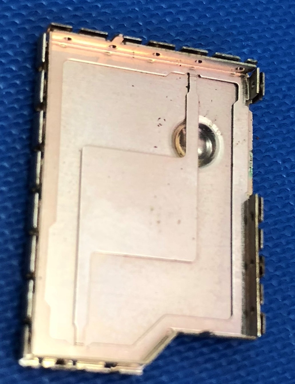 EMI-ESD電磁波遮蔽罩-順盛工業股份有限公司