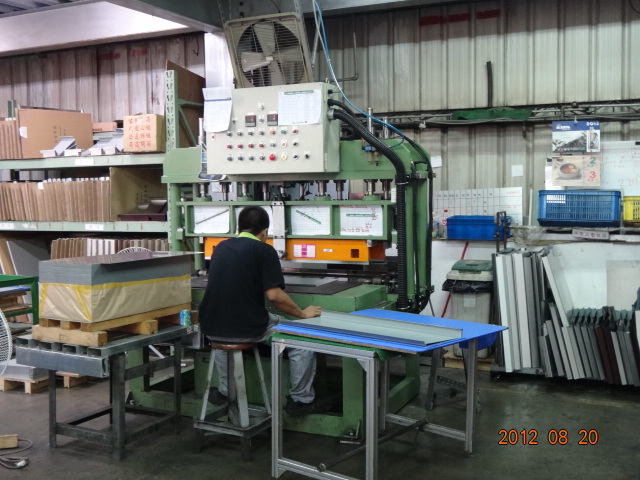 NCT折床-順盛工業股份有限公司