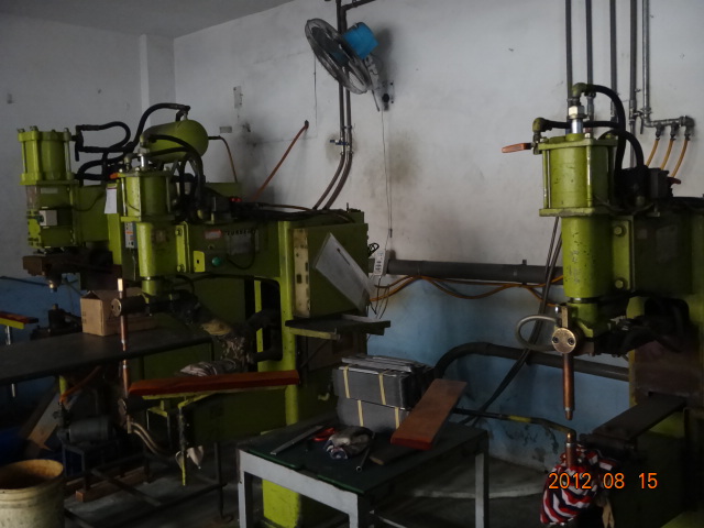 點焊機-順盛工業股份有限公司