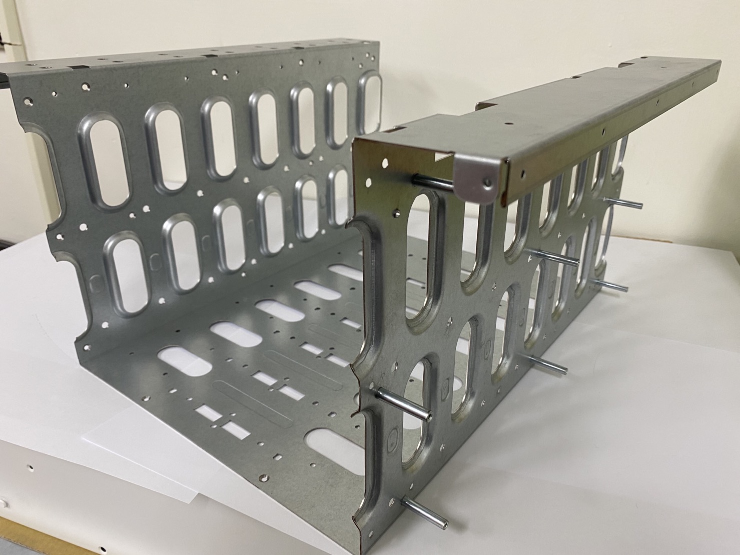 機箱體(伺服器底座)