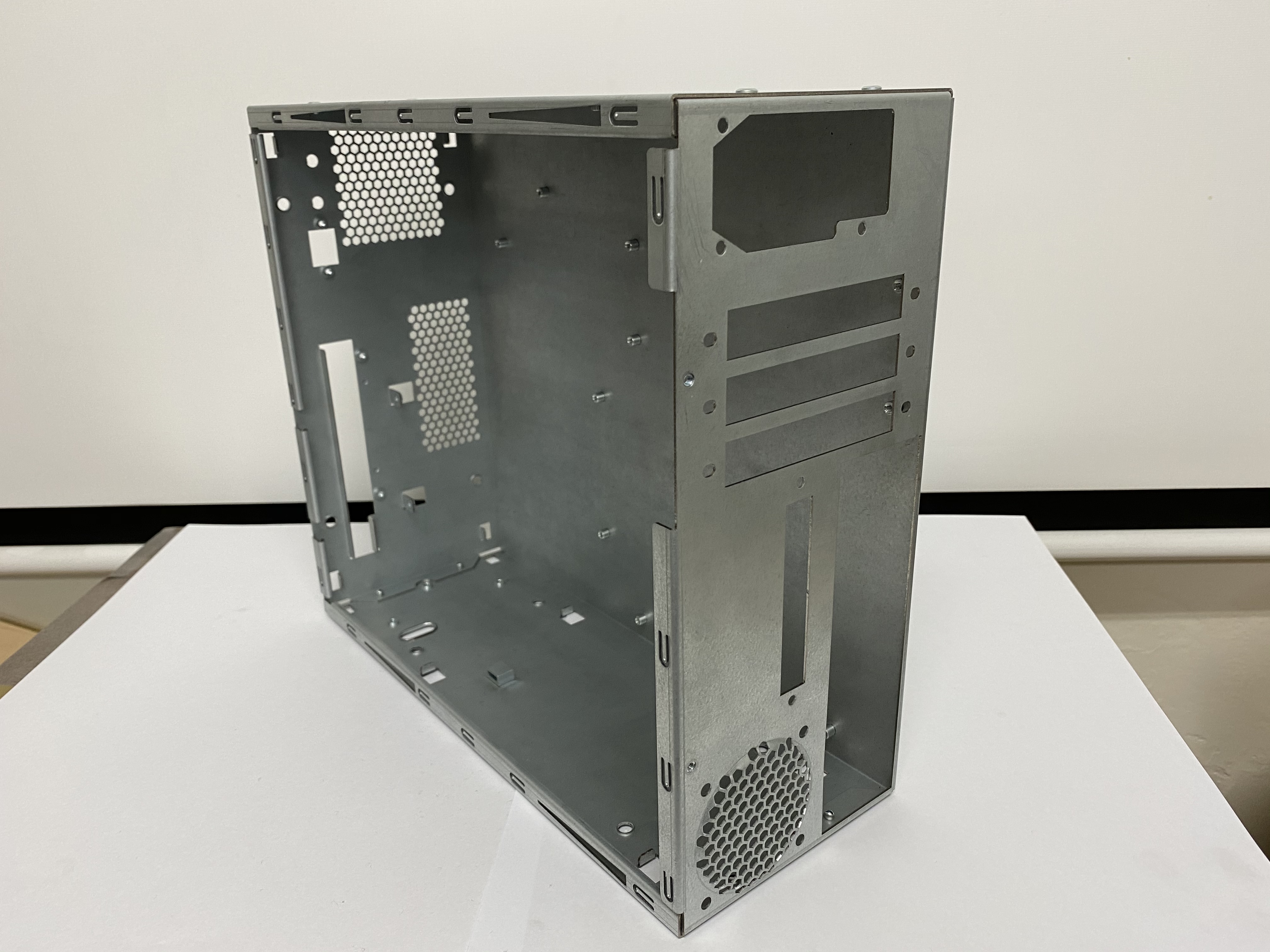 機箱體(伺服器底座)