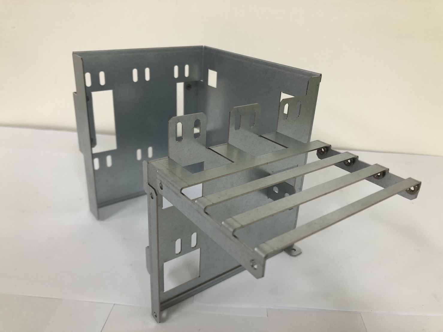 機箱體(伺服器底座)