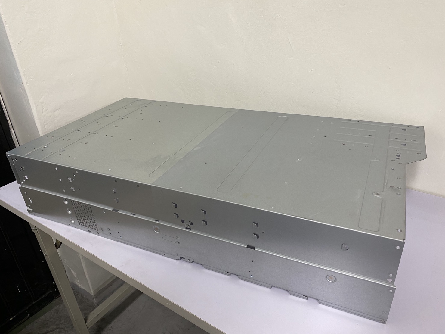 機箱體(伺服器底座)