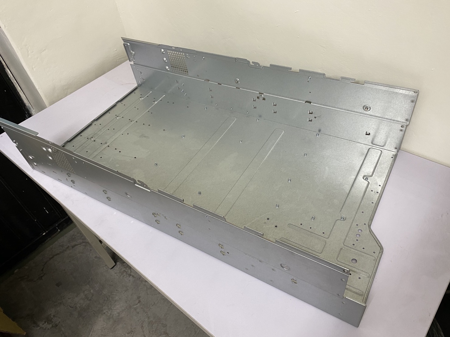 機箱體(伺服器底座)