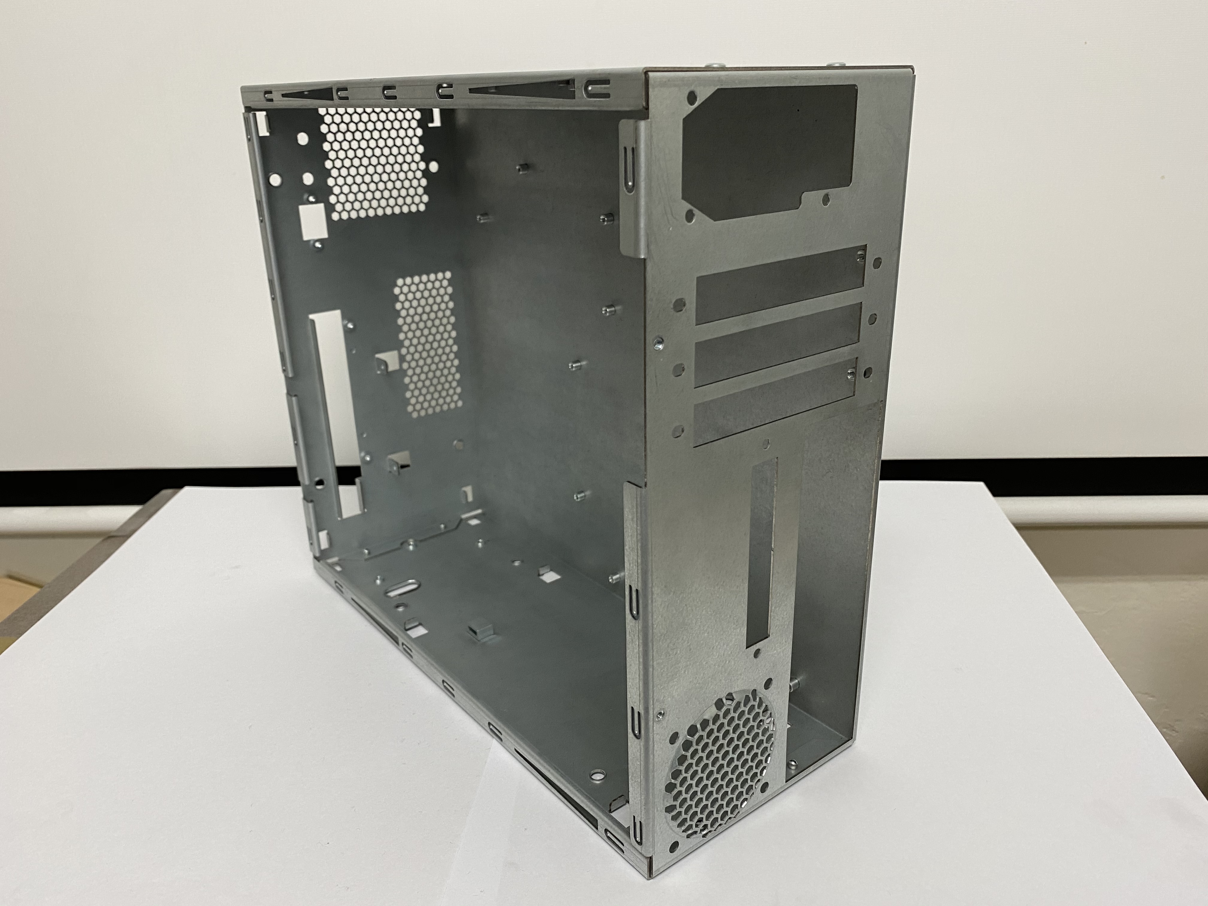 機箱體(伺服器底座)