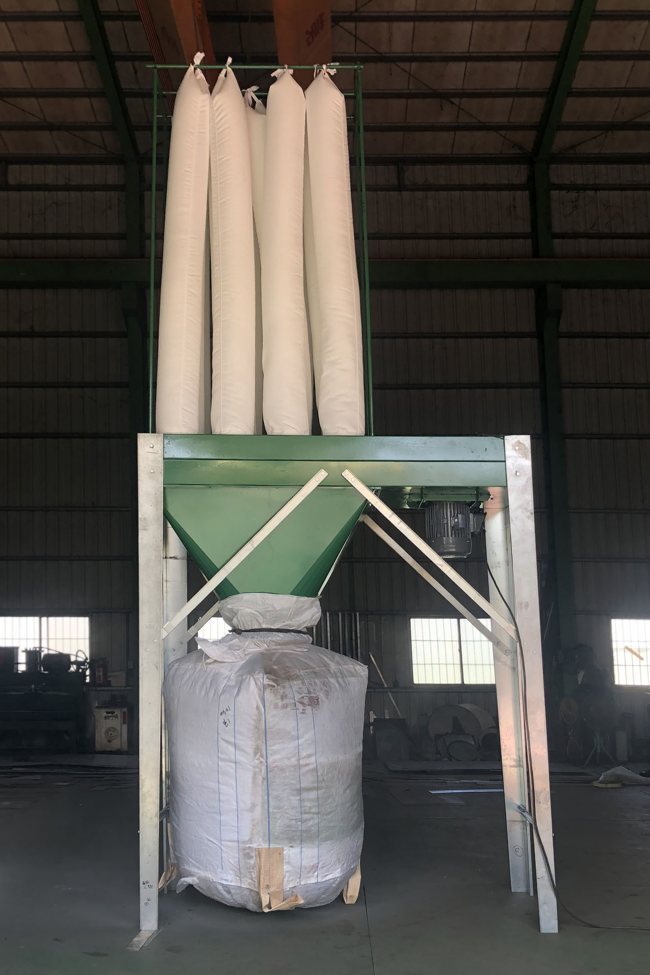 布管式集塵機(袋濾式集塵太空包)