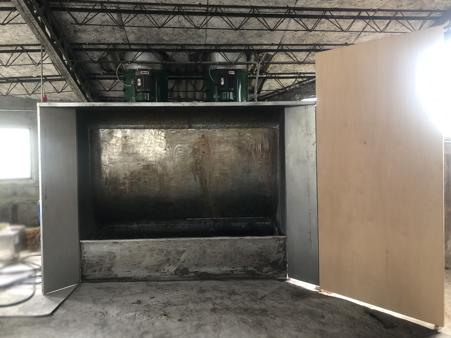 軸流式水幕塗裝噴房