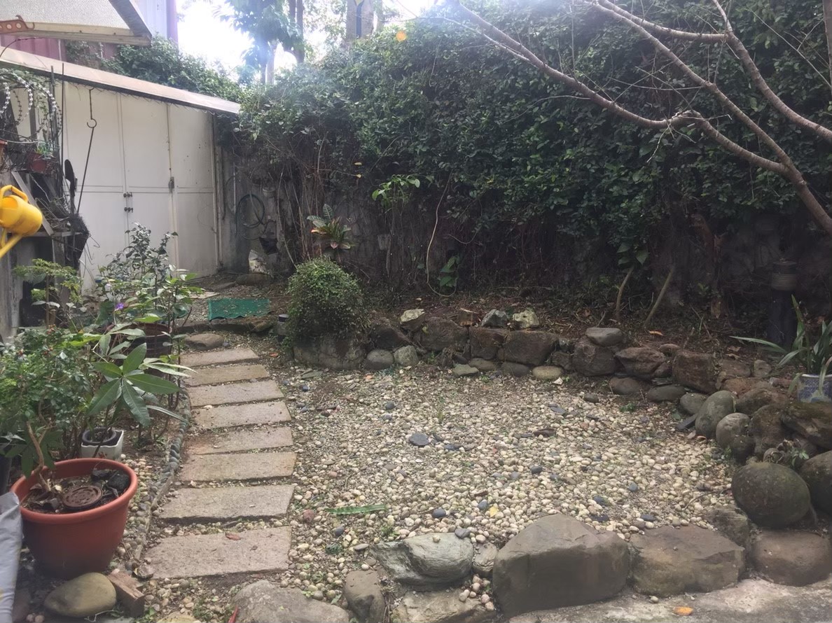 三重住家社區園藝修剪整理-園藝修剪整理,鋸樹矮化作業,花草樹木種植,園藝造園工程,庭院花園整理,割草鋸樹修剪-免費現勘