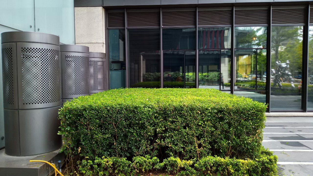 新北新裝社區園藝修剪整理工程-園藝修剪整理,鋸樹矮化作業,花草樹木種植,園藝造園工程,庭院花園整理,割草鋸樹修剪-免費現勘