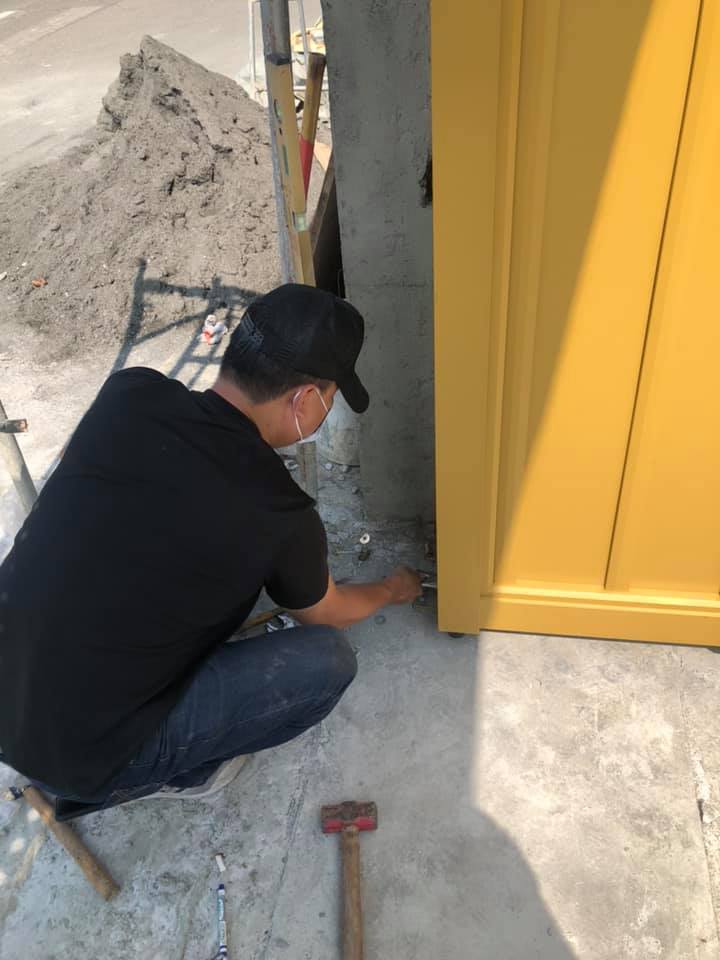 大坪頂別墅自動車庫大門