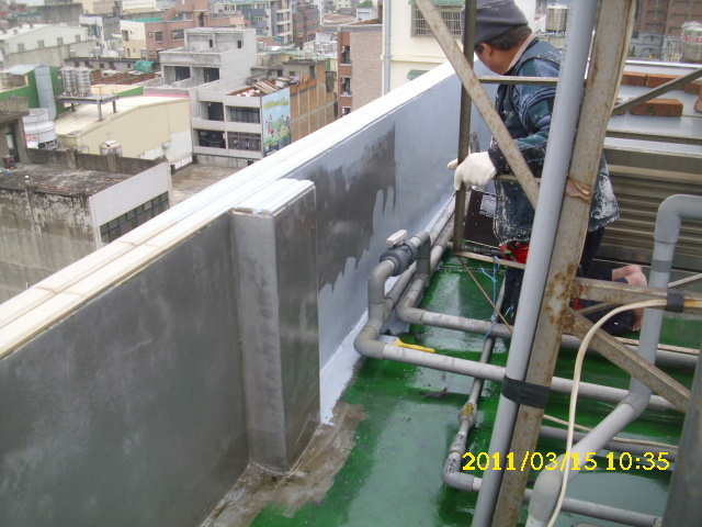 中途塗佈油漆工程