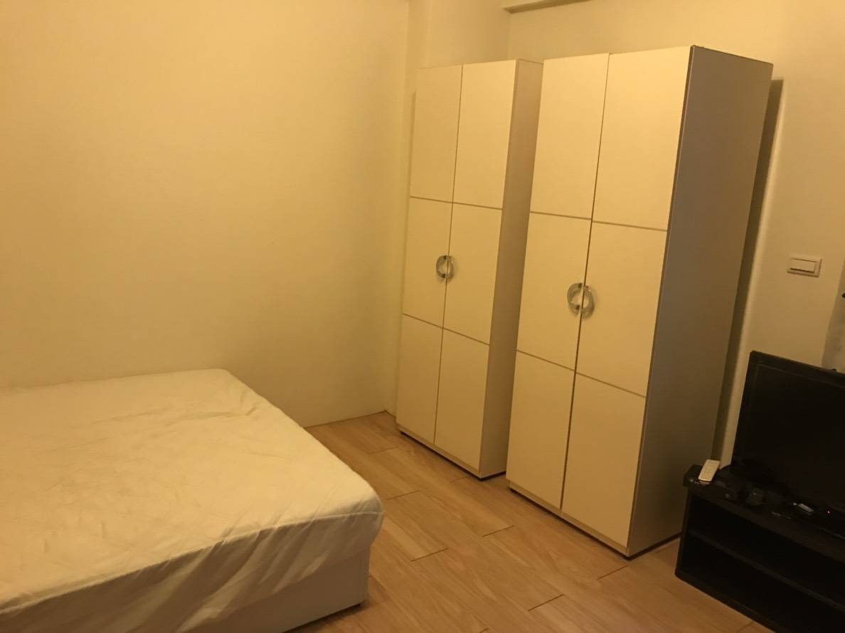 牆面粉刷完成照