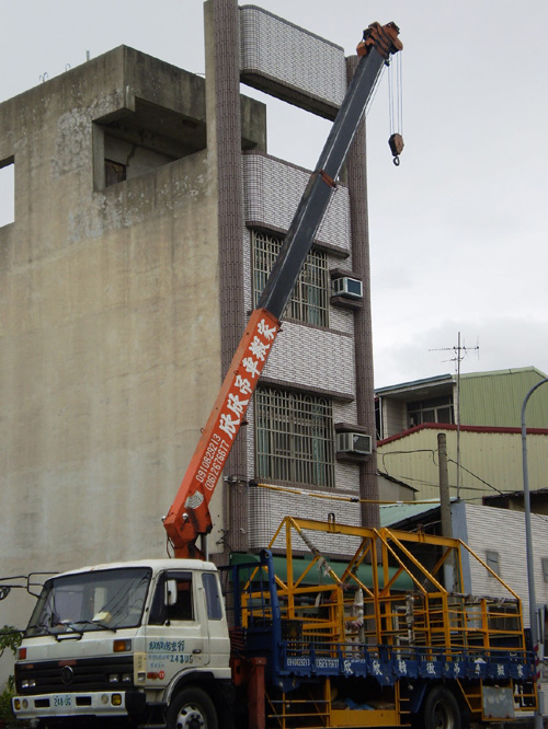 欣欣搬家公司-吊車搬家