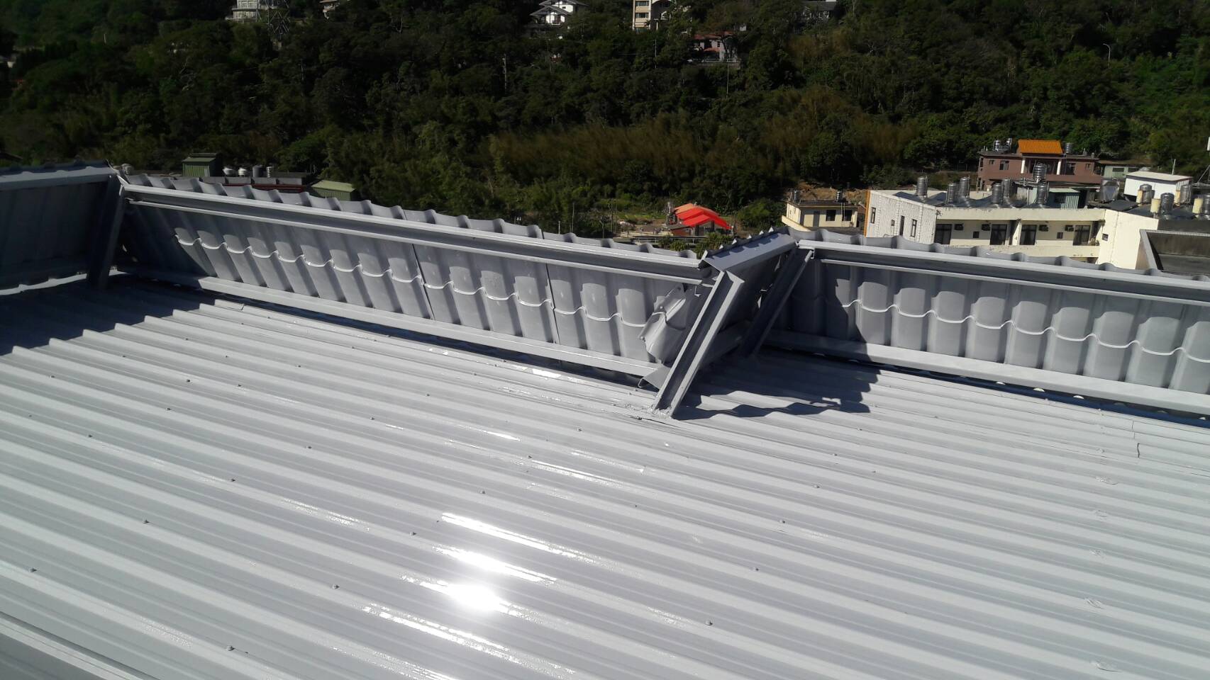 鐵皮屋頂隔熱漆