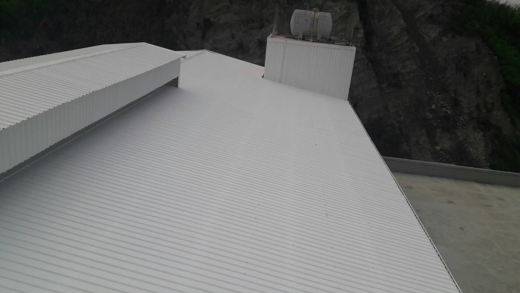 鐵皮屋隔熱防水施工