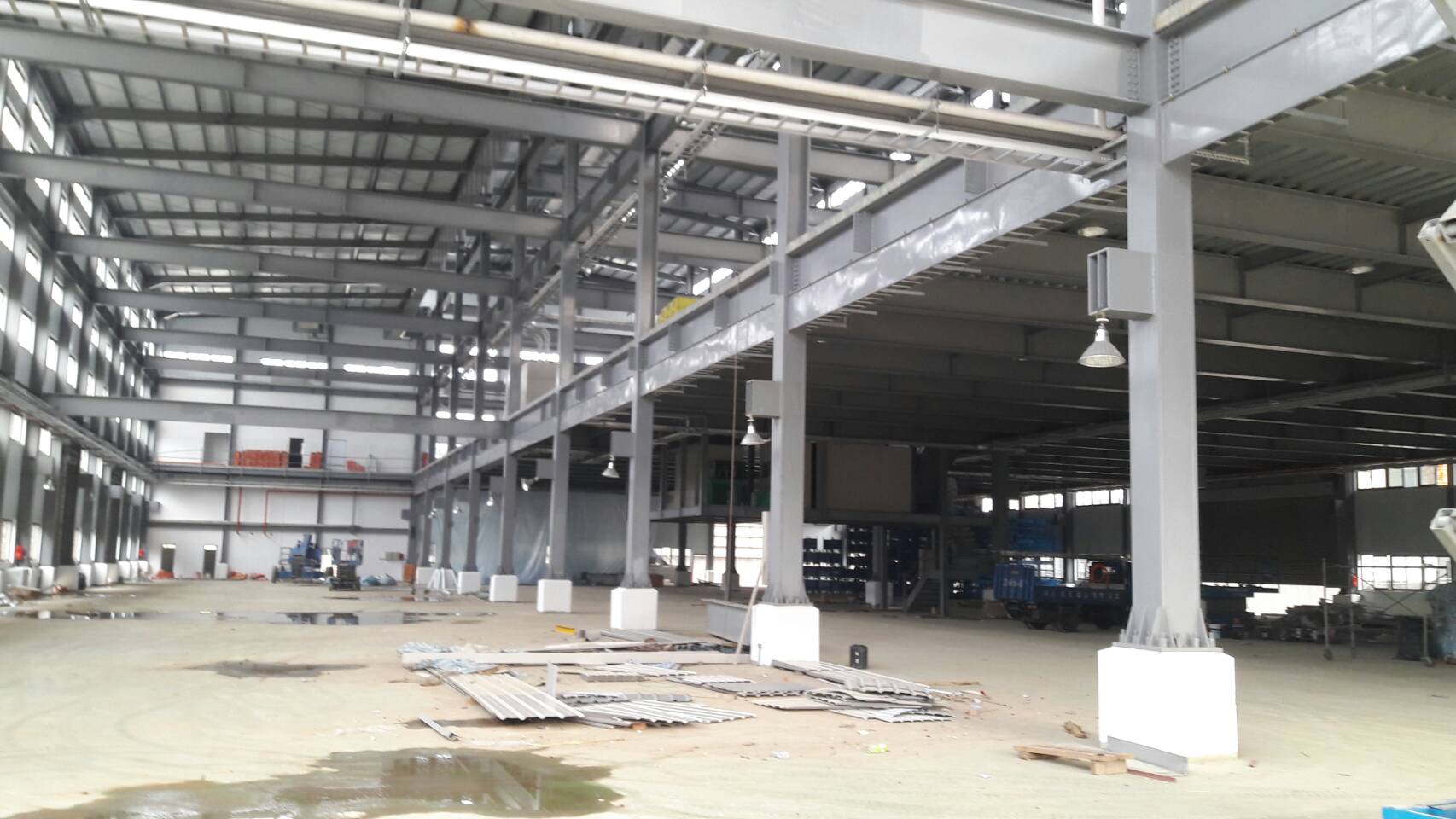 鋼構廠房噴漆