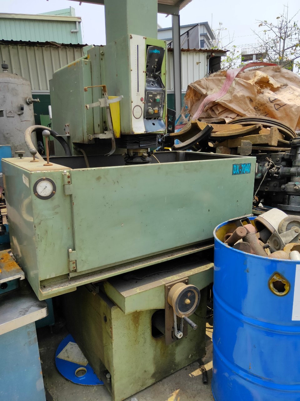 報廢舊機械1