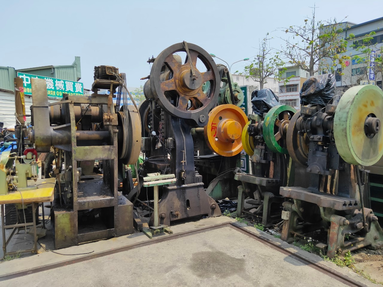 各式中古沖床機1