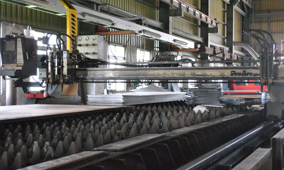 CNC切割機(廠內生財設備)