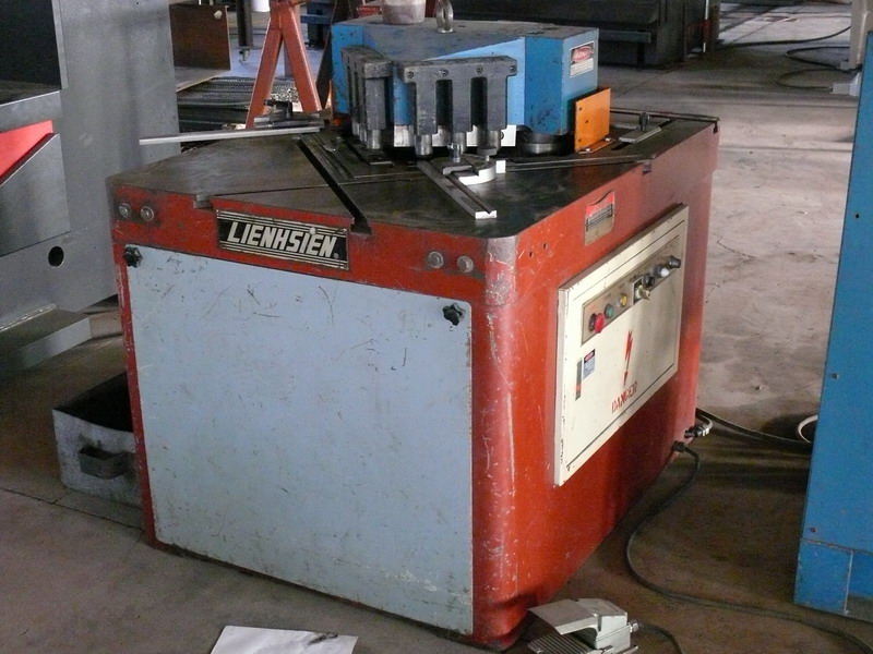 切角機(廠內生財設備)