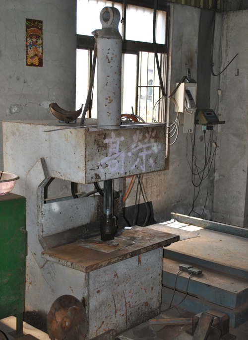 壓床(廠內生財設備)