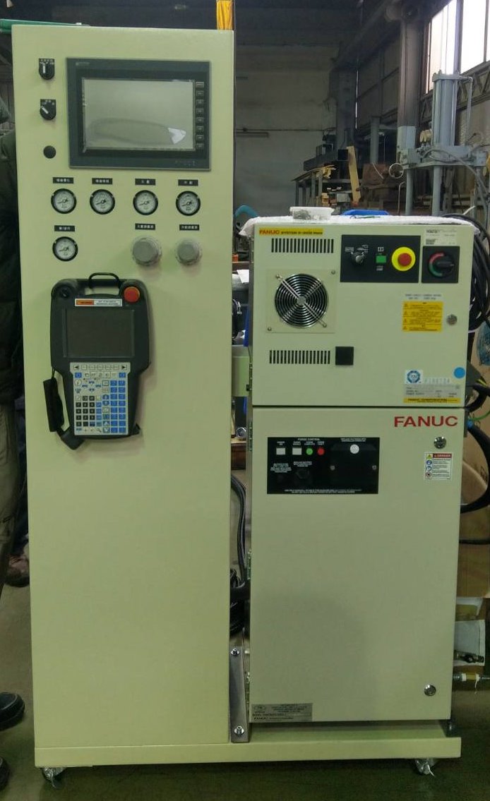 機械手臂控制箱