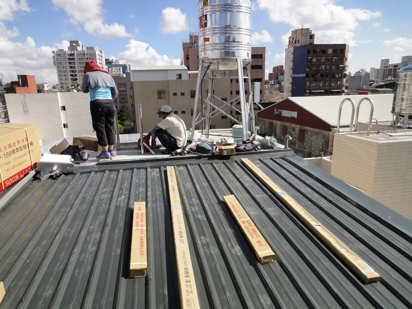 浪板式特殊安裝(施工中)