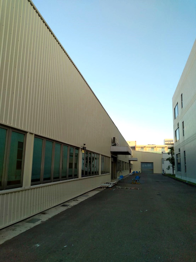 彰化烤漆浪板施工