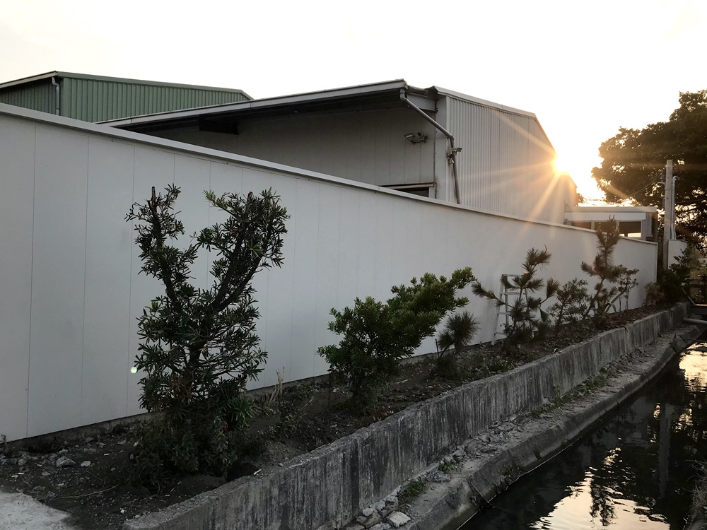 彰化烤漆浪板施工