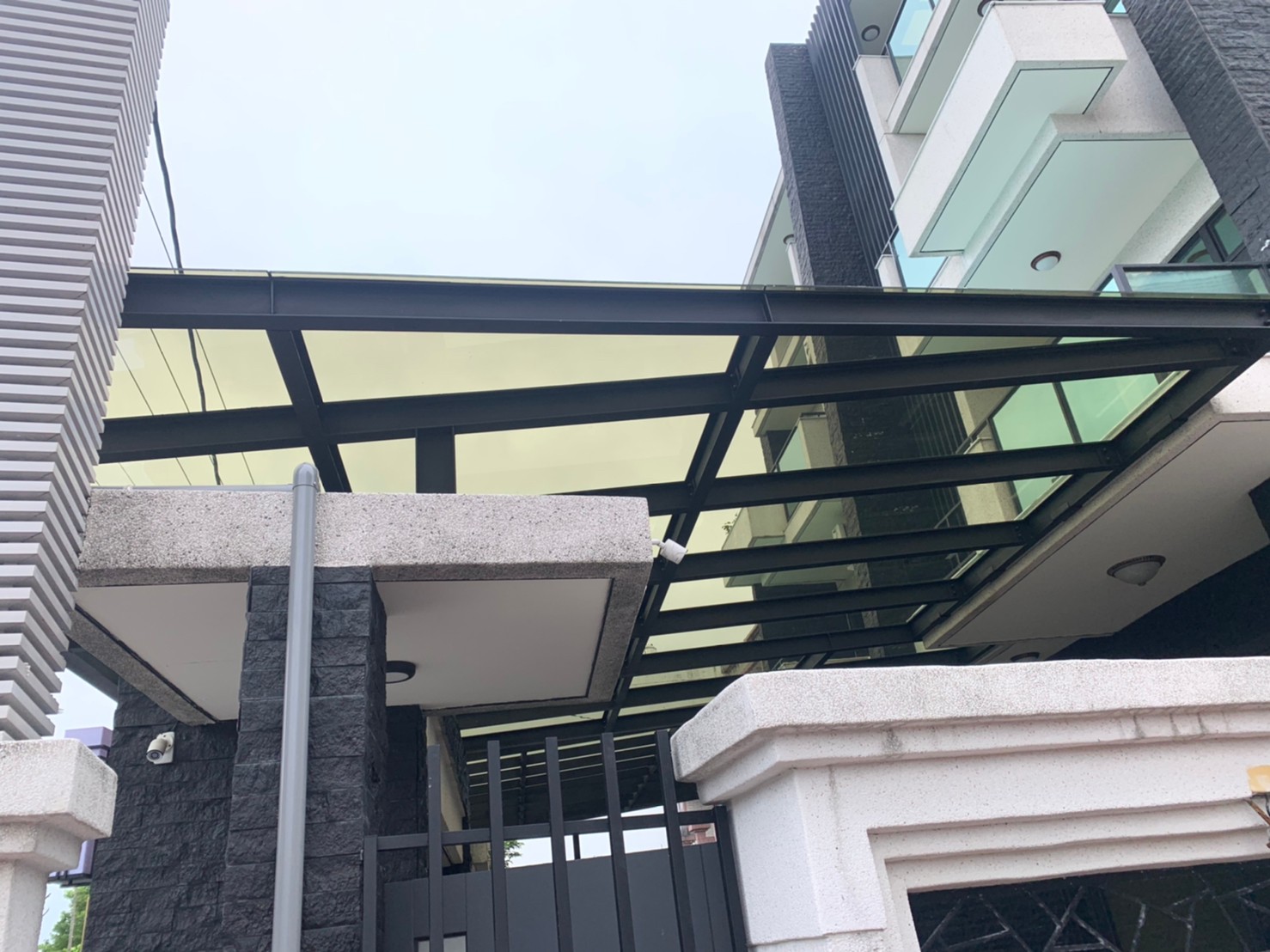 玻璃鋼構採光罩