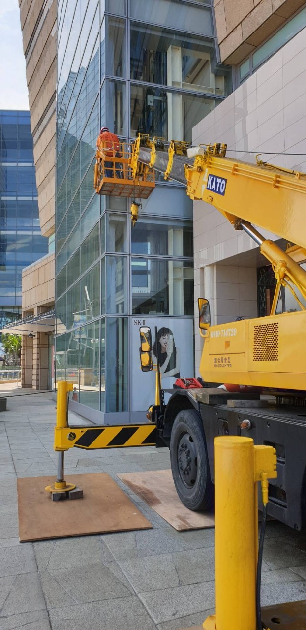 強化玻璃自爆破碎更新