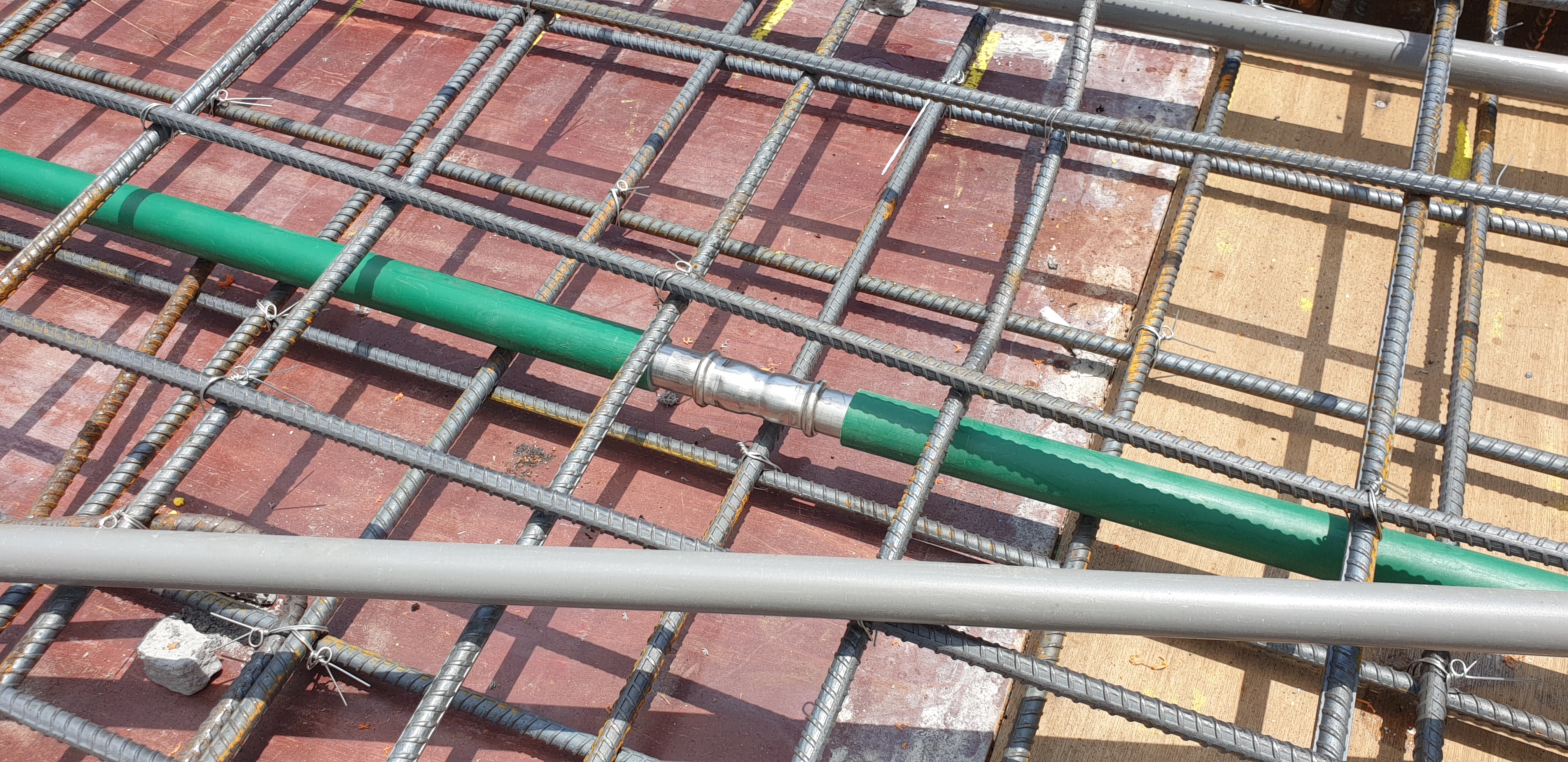 2樓底版水電配管