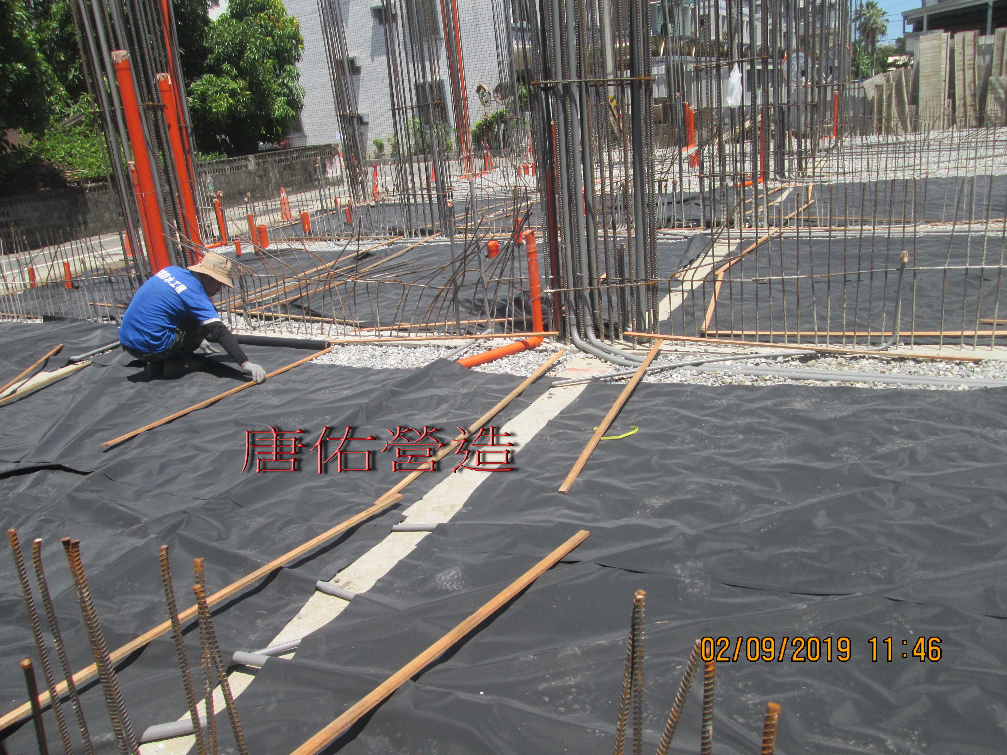 地坪防潮布施作