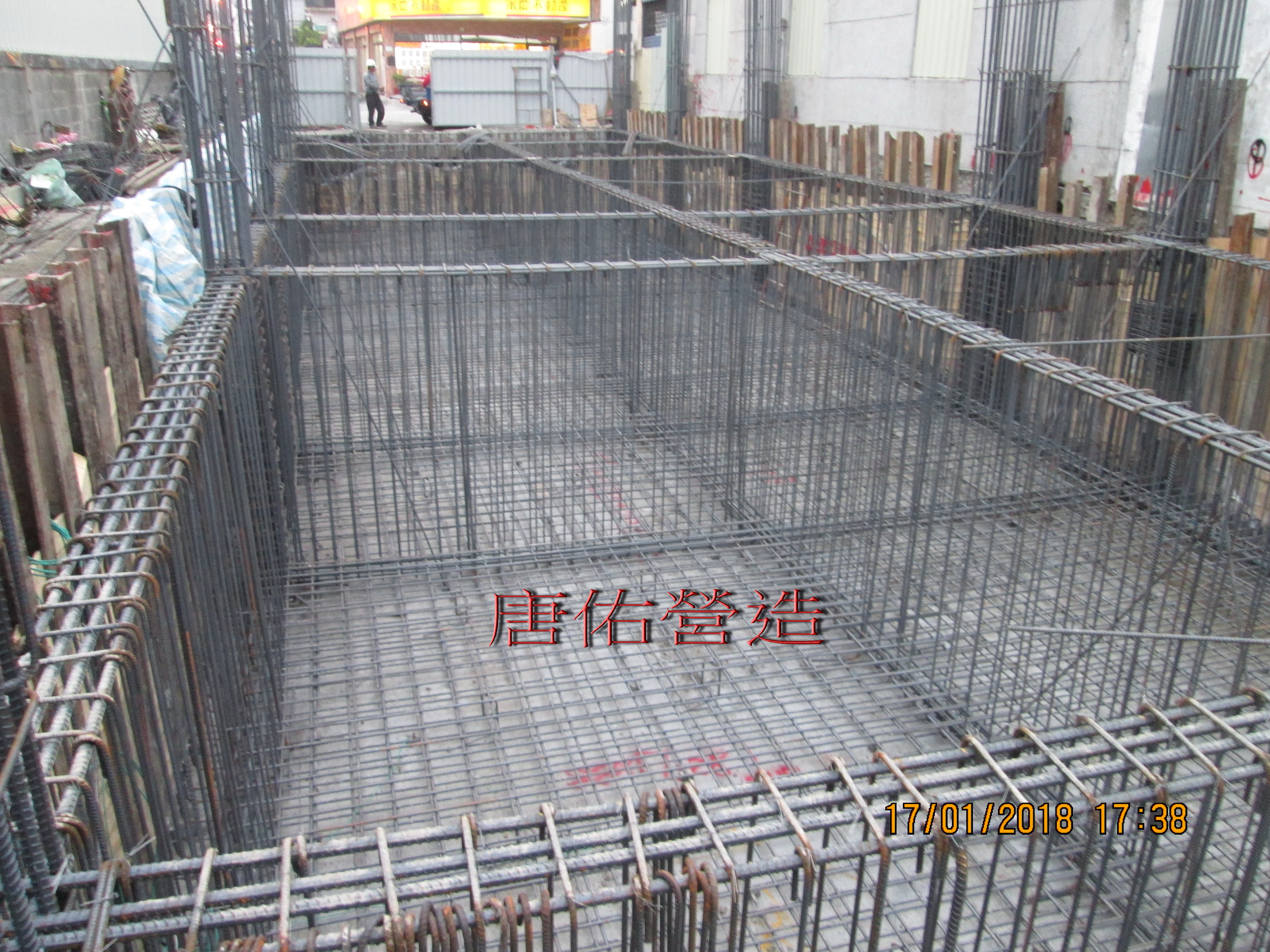 地樑鋼筋綁紮完成