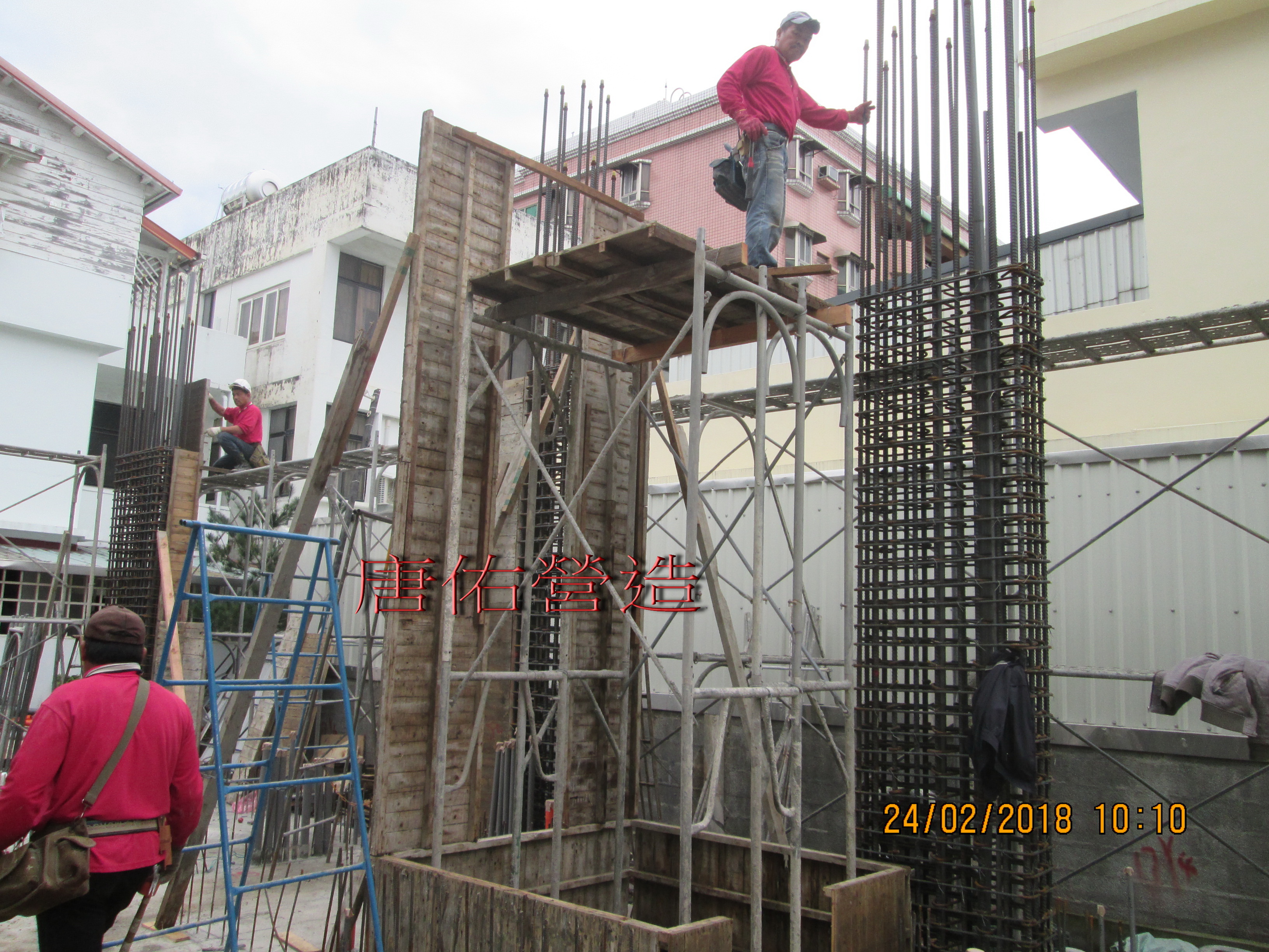 1樓柱鋼筋綁紮