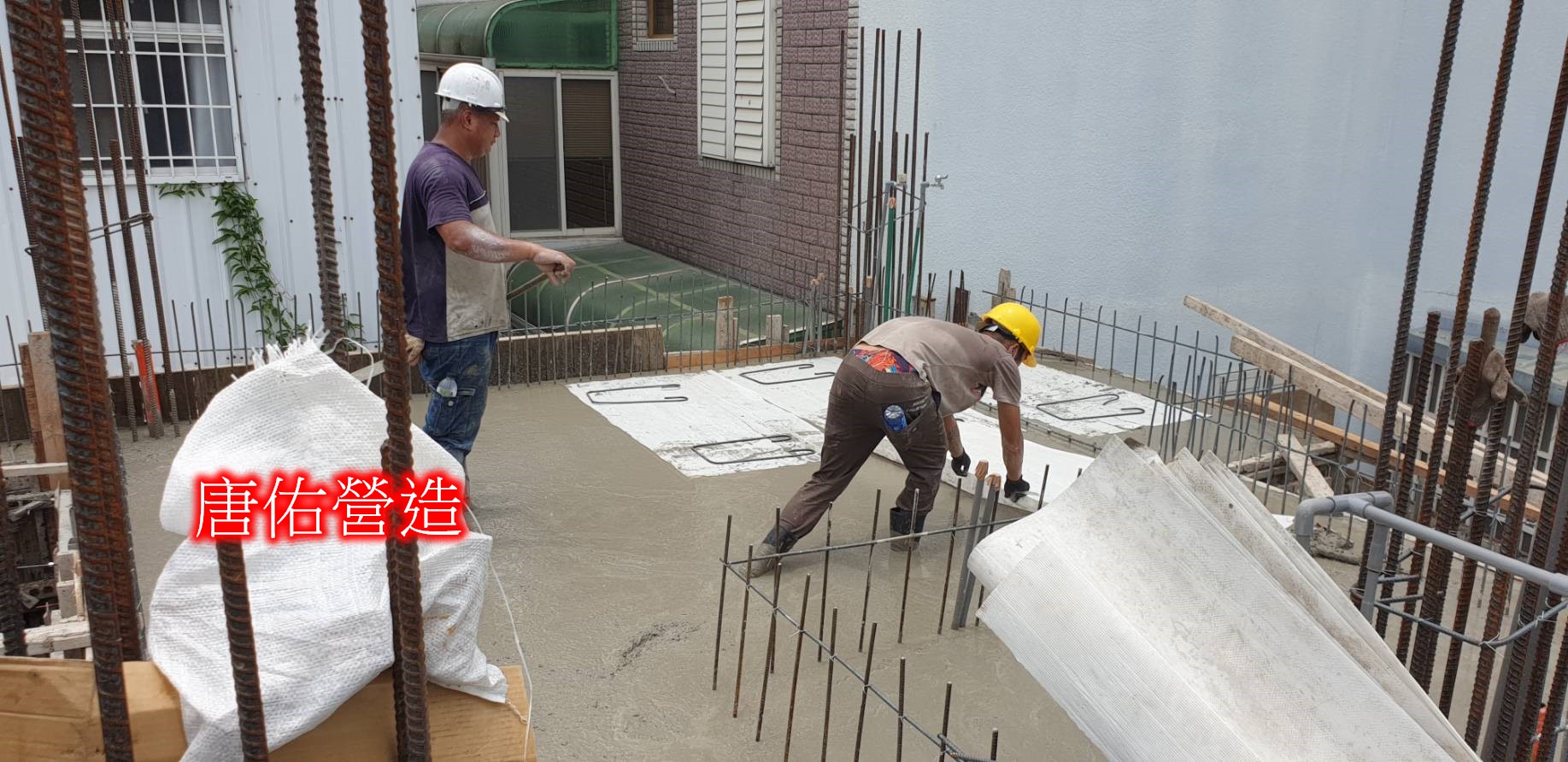 1樓頂版保護板舖設