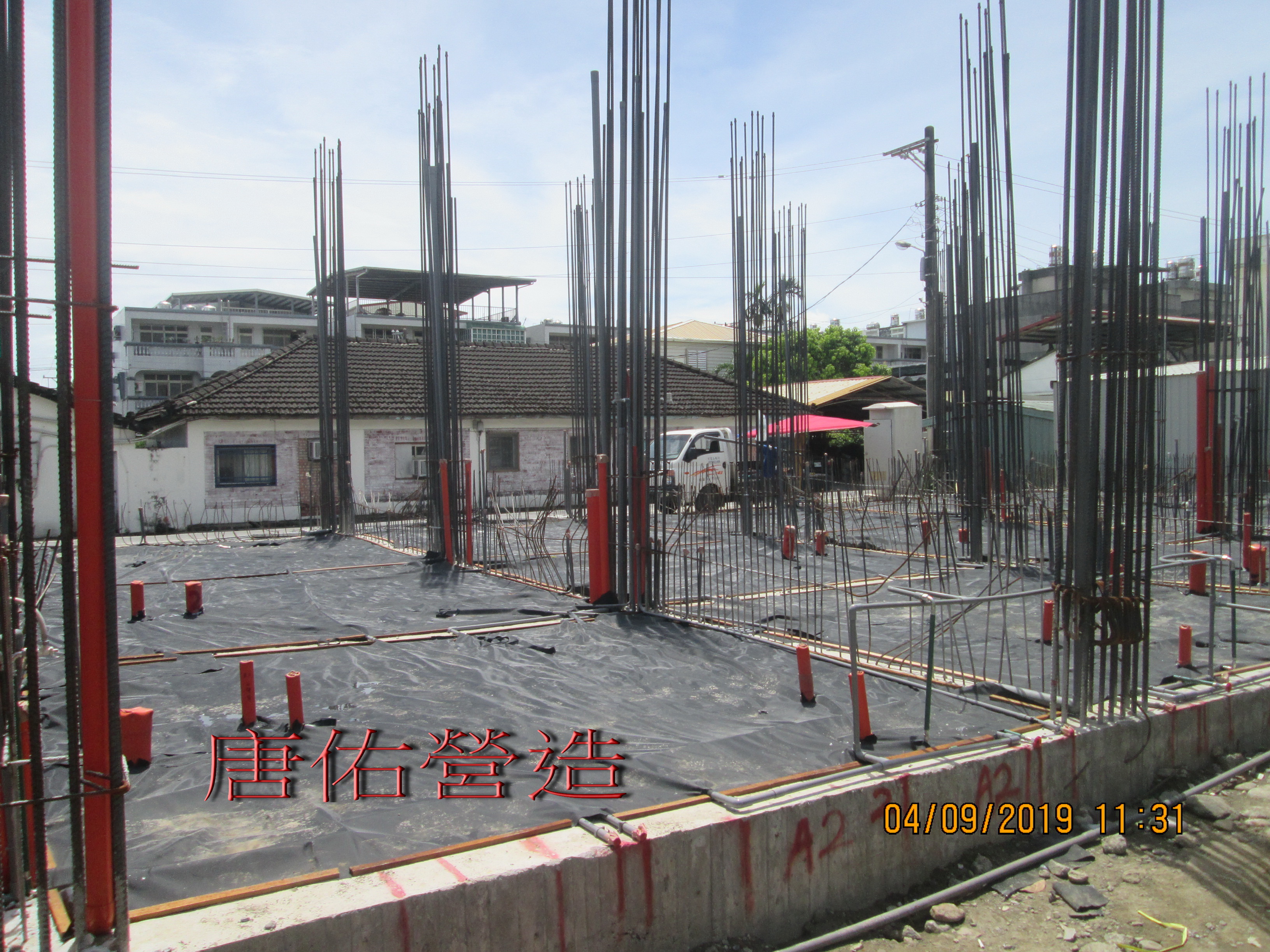 地坪防潮布施作完成