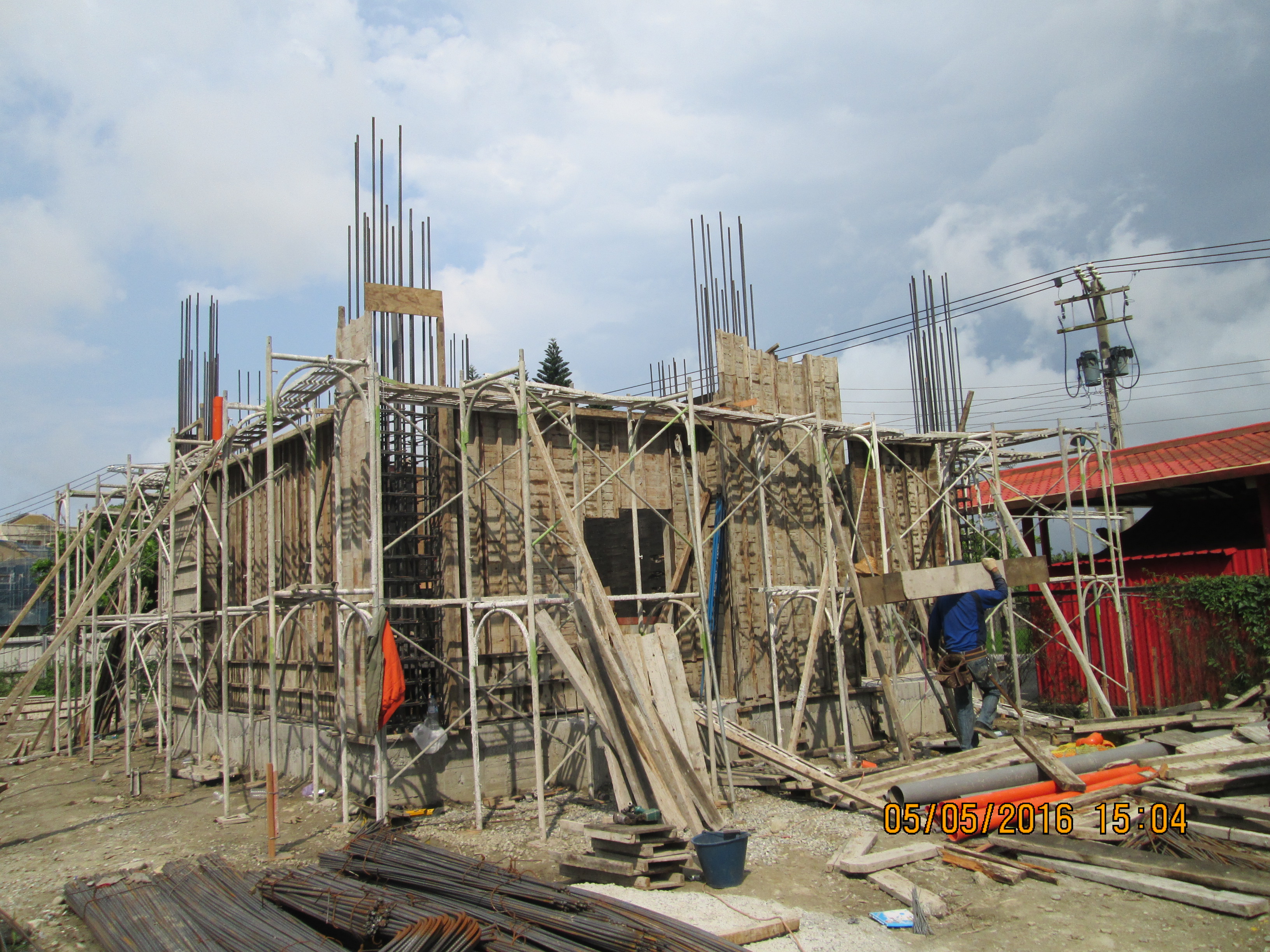 一樓結構外牆封板