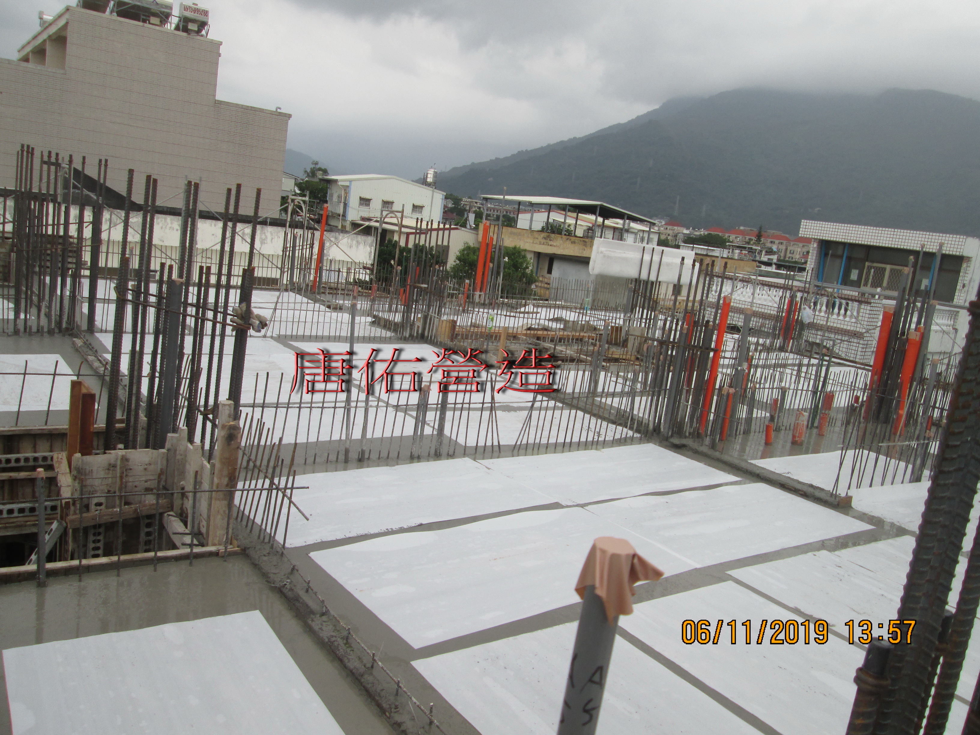 2樓頂版養護保護板鋪設