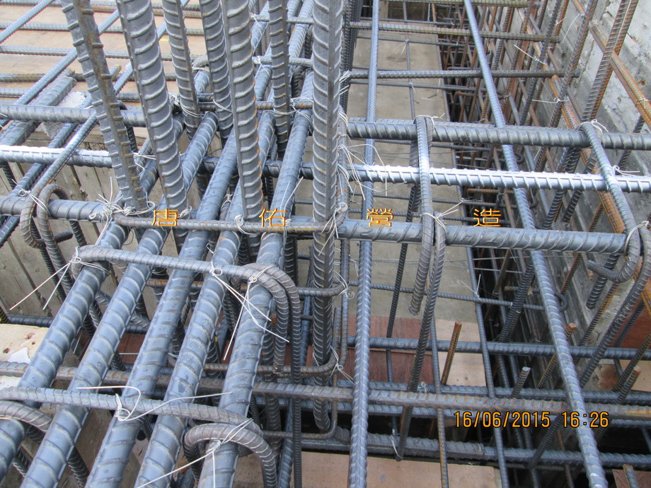 3樓底版鋼筋綁紮